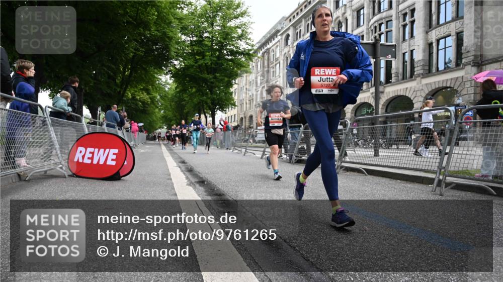 14.06.2026 - REWE Women's Run J. Mangold http://msf.ph/oto/9761265 14.06.2026 11:05:53 Ziel 5130, 5727, 5794, 5799, 5844, 5960 meine-sportfotos.de