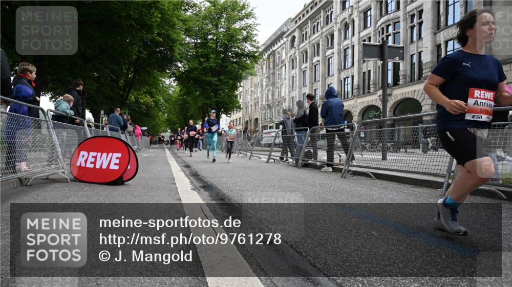 14.06.2026 - REWE Women's Run J. Mangold http://msf.ph/oto/9761278 14.06.2026 11:05:55 Ziel 5130, 5382, 5541, 5727, 5794, 5799, 5844, 5960 meine-sportfotos.de