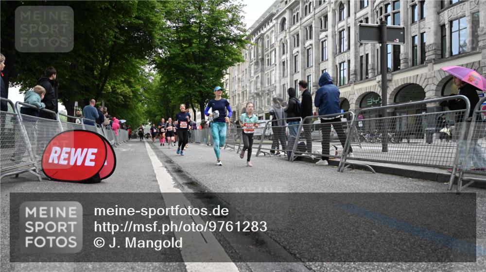 14.06.2026 - REWE Women's Run J. Mangold http://msf.ph/oto/9761283 14.06.2026 11:05:56 Ziel 5382, 5541, 5727, 5794, 5799, 5844, 5960 meine-sportfotos.de