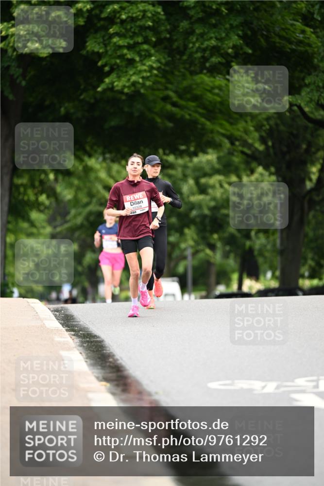 14.06.2026 - REWE Women's Run Dr. Thomas Lammeyer http://msf.ph/oto/9761292 14.06.2026 09:32:18 Laufen 10328 meine-sportfotos.de