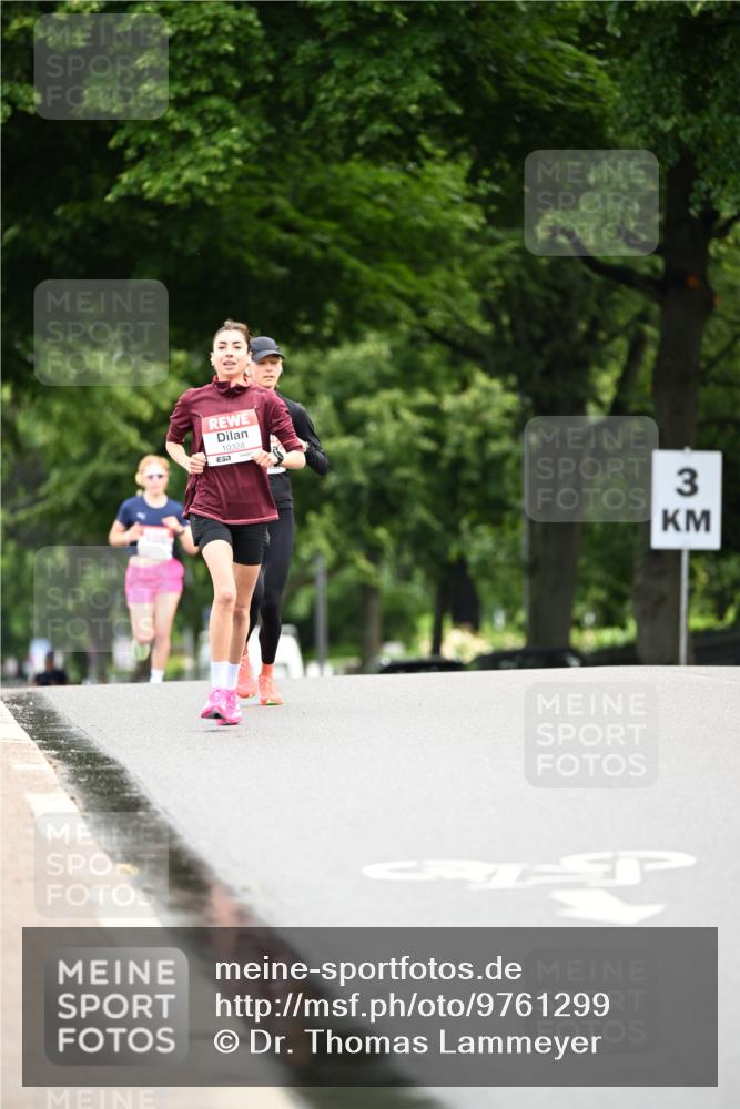 14.06.2026 - REWE Women's Run Dr. Thomas Lammeyer http://msf.ph/oto/9761299 14.06.2026 09:32:18 Laufen 10328, 657, 3 meine-sportfotos.de