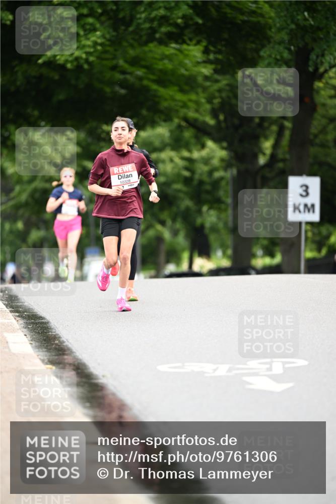 14.06.2026 - REWE Women's Run Dr. Thomas Lammeyer http://msf.ph/oto/9761306 14.06.2026 09:32:19 Laufen 10328, 3 meine-sportfotos.de