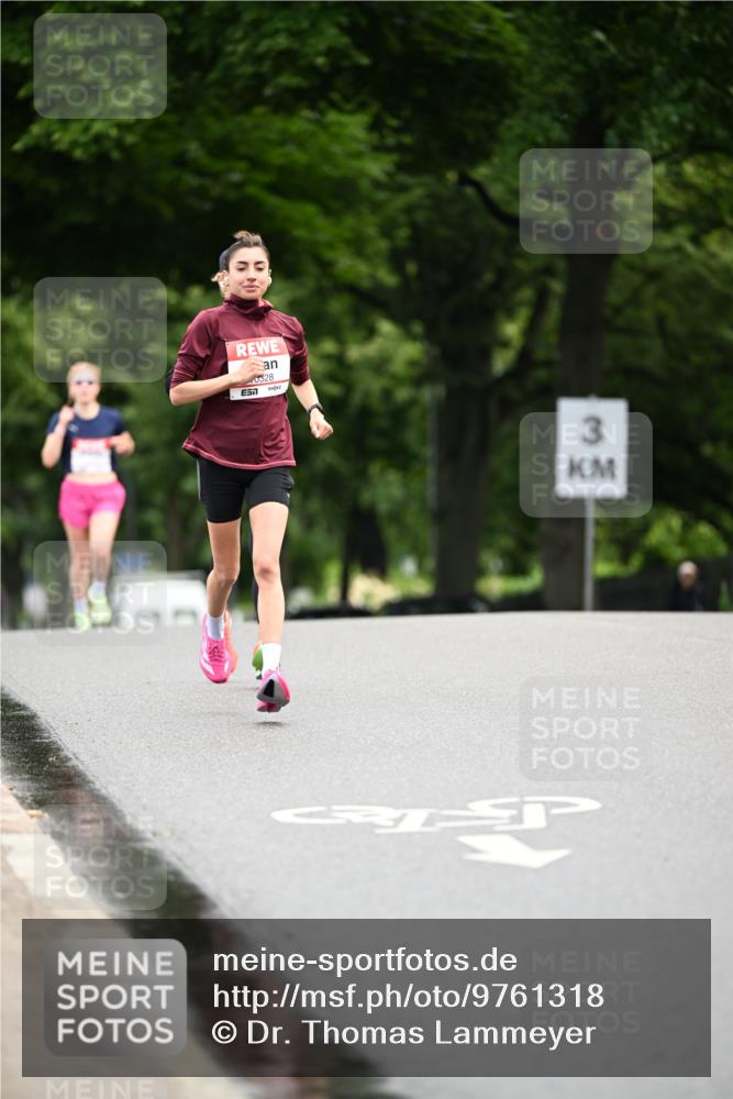 14.06.2026 - REWE Women's Run Dr. Thomas Lammeyer http://msf.ph/oto/9761318 14.06.2026 09:32:19 Laufen 0328, 7, 3 meine-sportfotos.de