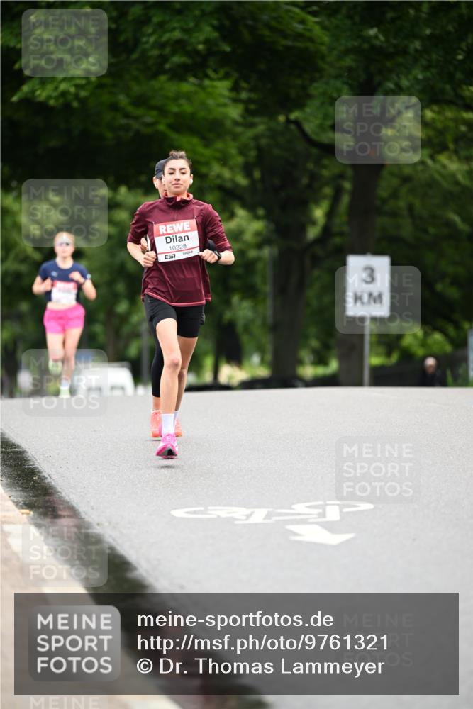 14.06.2026 - REWE Women's Run Dr. Thomas Lammeyer http://msf.ph/oto/9761321 14.06.2026 09:32:19 Laufen 10328, 57, 33 meine-sportfotos.de