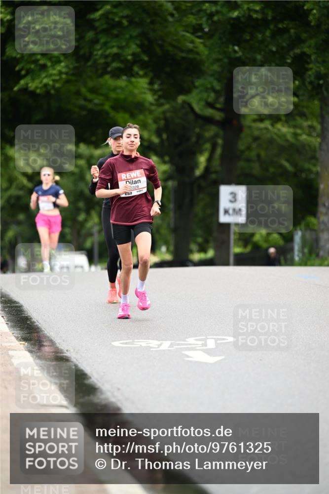 14.06.2026 - REWE Women's Run Dr. Thomas Lammeyer http://msf.ph/oto/9761325 14.06.2026 09:32:20 Laufen 328, 3 meine-sportfotos.de