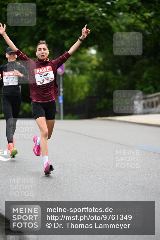 14.06.2026 - REWE Women's Run Dr. Thomas Lammeyer http://msf.ph/oto/9761349 14.06.2026 09:32:21 Laufen 10481, 71, 10328, 7 meine-sportfotos.de