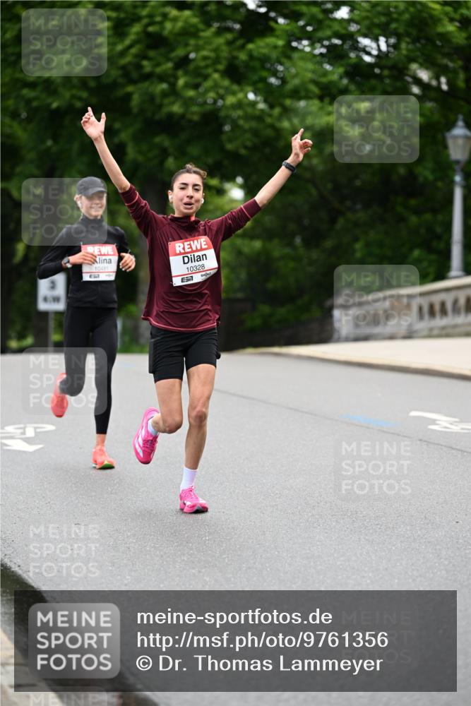 14.06.2026 - REWE Women's Run Dr. Thomas Lammeyer http://msf.ph/oto/9761356 14.06.2026 09:32:22 Laufen 10481, 10328, 7 meine-sportfotos.de