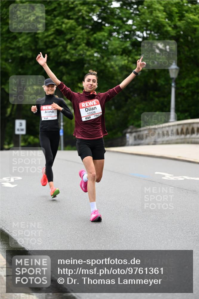 14.06.2026 - REWE Women's Run Dr. Thomas Lammeyer http://msf.ph/oto/9761361 14.06.2026 09:32:22 Laufen 10481, 10328, 57 meine-sportfotos.de