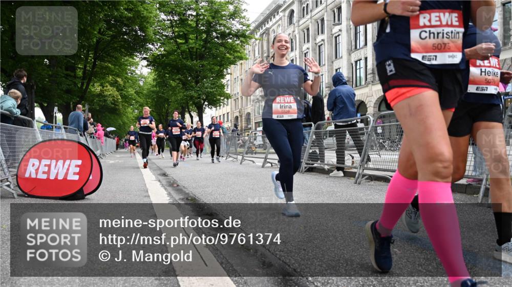 14.06.2026 - REWE Women's Run J. Mangold http://msf.ph/oto/9761374 14.06.2026 11:06:04 Ziel 5071, 5075, 5076, 5134, 5222, 5283, 5382, 5480, 5491, 5501, 5541, 5574, 5829, 6024 meine-sportfotos.de