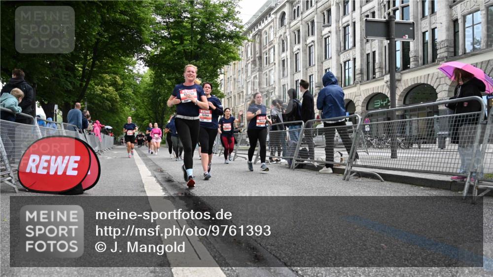 14.06.2026 - REWE Women's Run J. Mangold http://msf.ph/oto/9761393 14.06.2026 11:06:06 Ziel 5071, 5075, 5076, 5134, 5222, 5283, 5441, 5480, 5491, 5501, 5574, 5829, 6024, 6067 meine-sportfotos.de