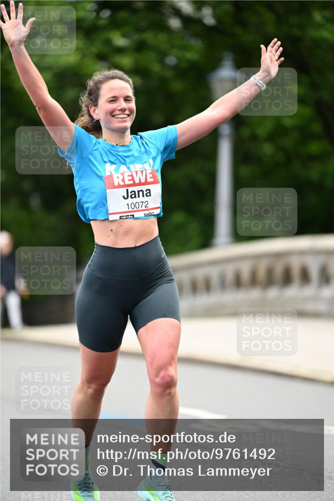 14.06.2026 - REWE Women's Run Dr. Thomas Lammeyer http://msf.ph/oto/9761492 14.06.2026 09:32:47 Laufen 10072 meine-sportfotos.de