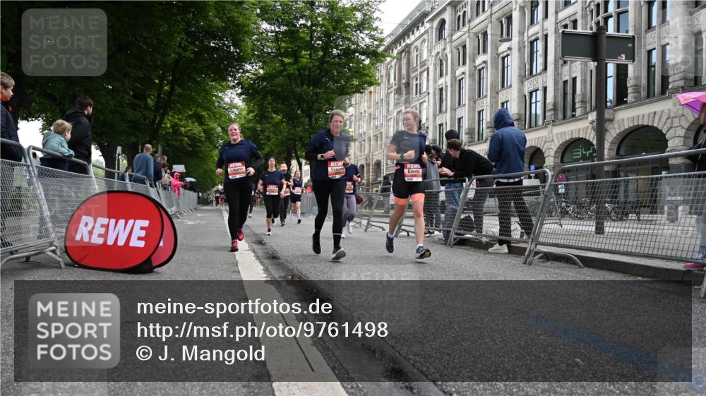 14.06.2026 - REWE Women's Run J. Mangold http://msf.ph/oto/9761498 14.06.2026 11:06:21 Ziel 5288, 5347, 5395, 5436, 5535, 5722, 5723, 5775, 5956, 5958 meine-sportfotos.de
