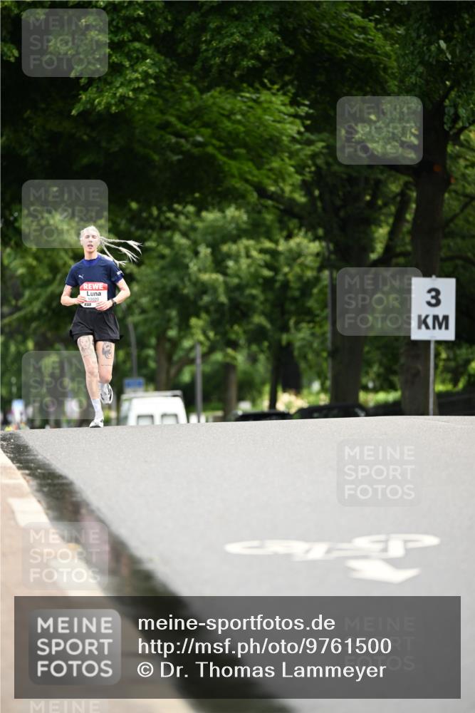 14.06.2026 - REWE Women's Run Dr. Thomas Lammeyer http://msf.ph/oto/9761500 14.06.2026 09:33:14 Laufen 7, 10020, 3 meine-sportfotos.de