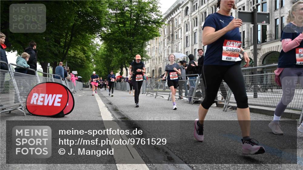 14.06.2026 - REWE Women's Run J. Mangold http://msf.ph/oto/9761529 14.06.2026 11:06:24 Ziel 5347, 5395, 5535, 5627, 5722, 5723, 5775, 5816, 5956, 5958 meine-sportfotos.de