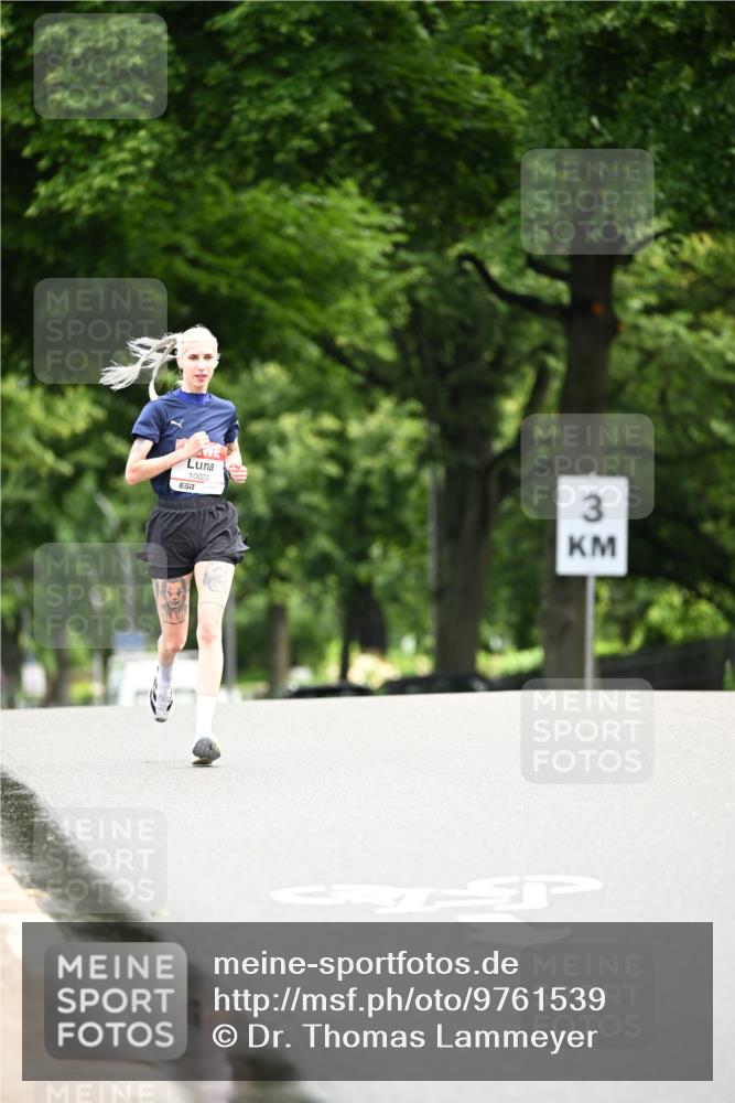 14.06.2026 - REWE Women's Run Dr. Thomas Lammeyer http://msf.ph/oto/9761539 14.06.2026 09:33:16 Laufen 10020, 3 meine-sportfotos.de