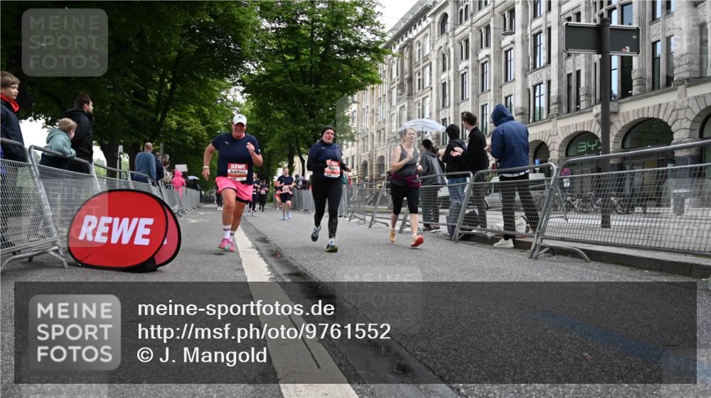 14.06.2026 - REWE Women's Run J. Mangold http://msf.ph/oto/9761552 14.06.2026 11:06:27 Ziel 5347, 5395, 5534, 5535, 5627, 5722, 5723, 5816, 5856 meine-sportfotos.de