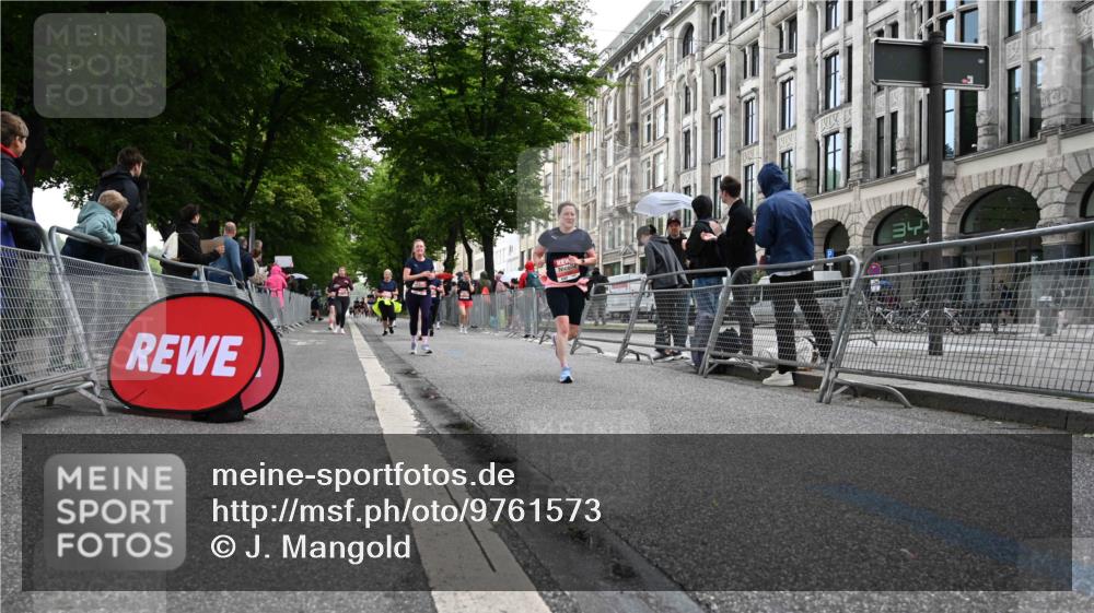 14.06.2026 - REWE Women's Run J. Mangold http://msf.ph/oto/9761573 14.06.2026 11:06:30 Ziel 5347, 5510, 5534, 5542, 5627, 5723, 5816, 5856 meine-sportfotos.de