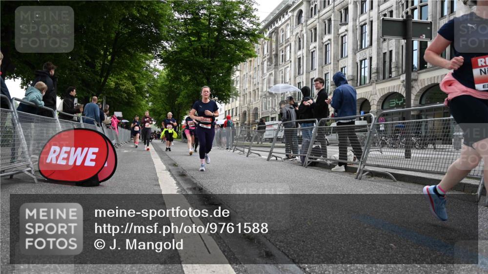 14.06.2026 - REWE Women's Run J. Mangold http://msf.ph/oto/9761588 14.06.2026 11:06:32 Ziel 5104, 5510, 5534, 5542, 5627, 5676, 5677, 5734, 5816, 5856 meine-sportfotos.de