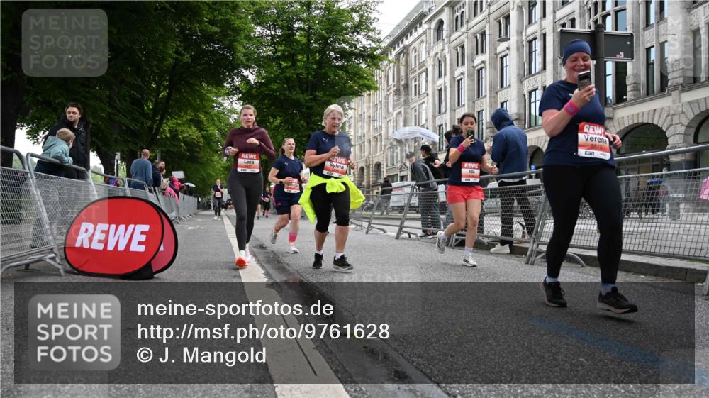14.06.2026 - REWE Women's Run J. Mangold http://msf.ph/oto/9761628 14.06.2026 11:06:36 Ziel 5104, 5510, 5534, 5542, 5676, 5677, 5734, 5735, 5977 meine-sportfotos.de