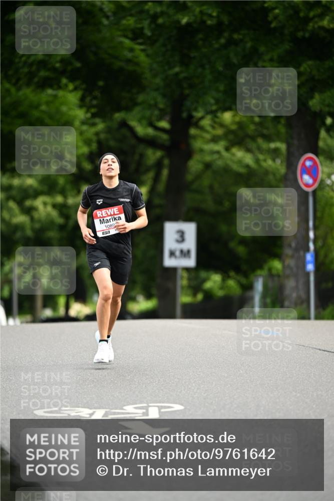 14.06.2026 - REWE Women's Run Dr. Thomas Lammeyer http://msf.ph/oto/9761642 14.06.2026 09:33:52 Laufen 1080, 3 meine-sportfotos.de