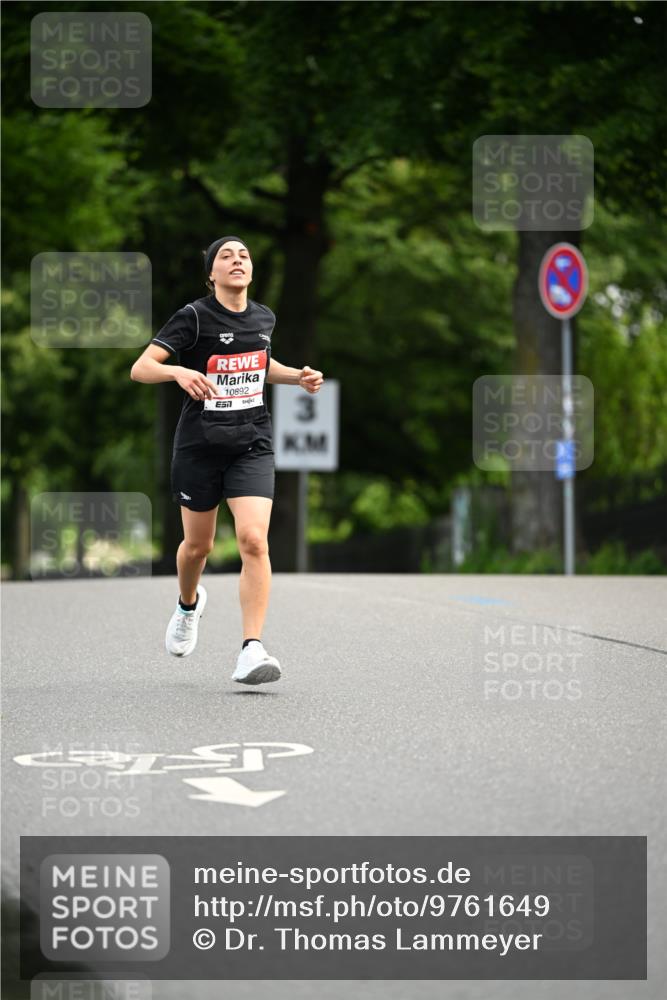 14.06.2026 - REWE Women's Run Dr. Thomas Lammeyer http://msf.ph/oto/9761649 14.06.2026 09:33:52 Laufen 10892, 51 meine-sportfotos.de