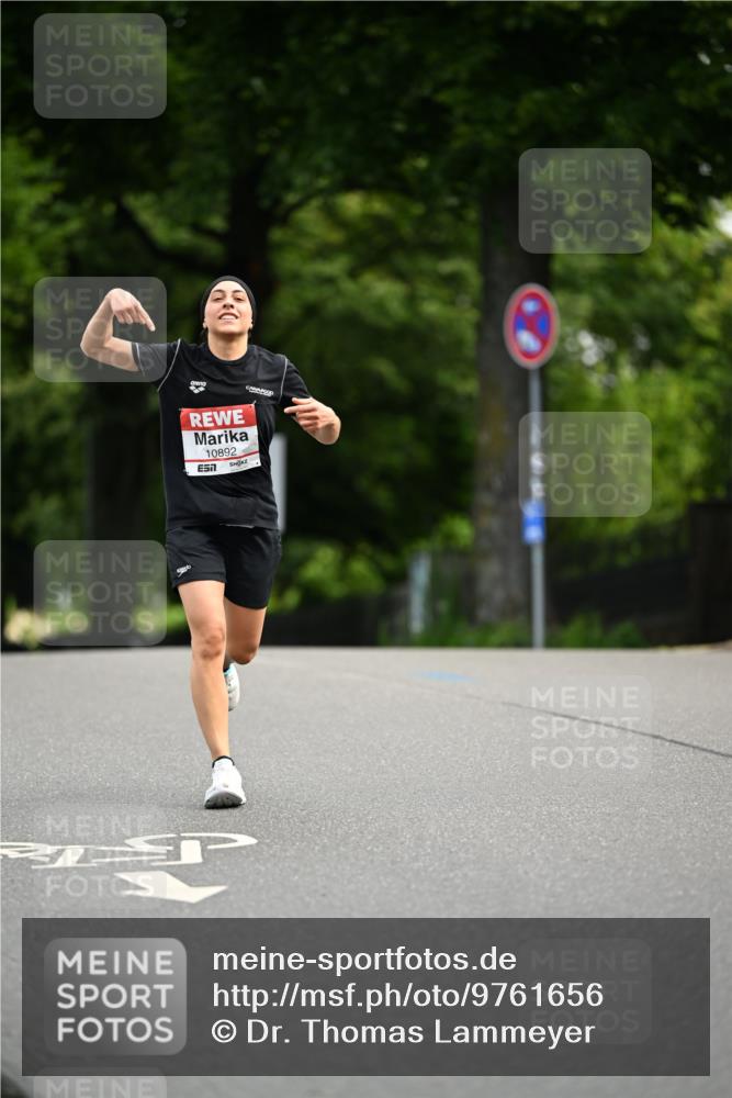 14.06.2026 - REWE Women's Run Dr. Thomas Lammeyer http://msf.ph/oto/9761656 14.06.2026 09:33:52 Laufen 10892, 7 meine-sportfotos.de