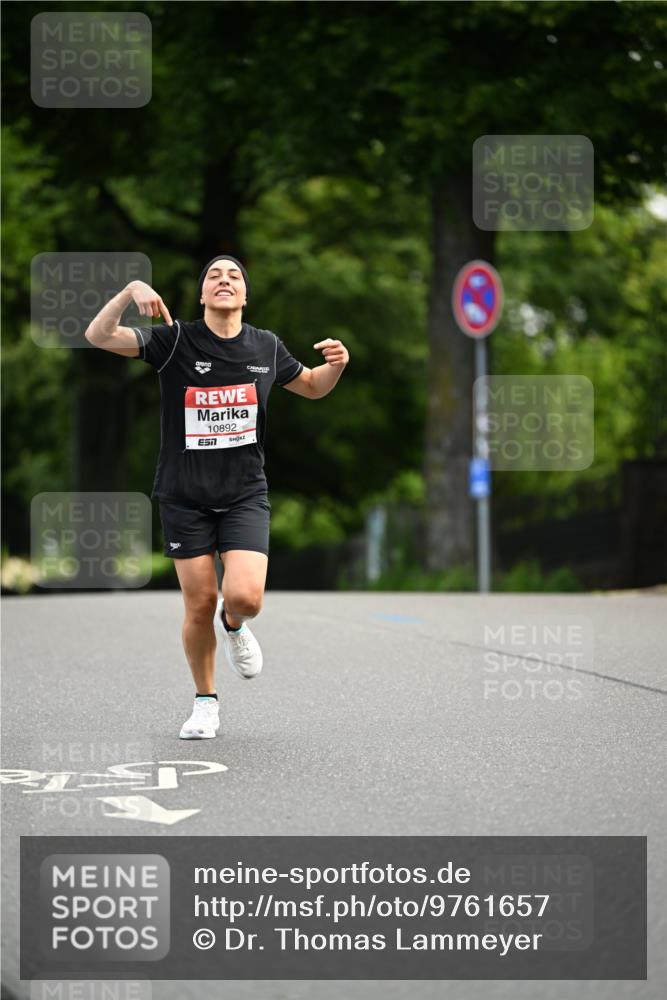 14.06.2026 - REWE Women's Run Dr. Thomas Lammeyer http://msf.ph/oto/9761657 14.06.2026 09:33:52 Laufen 10892 meine-sportfotos.de