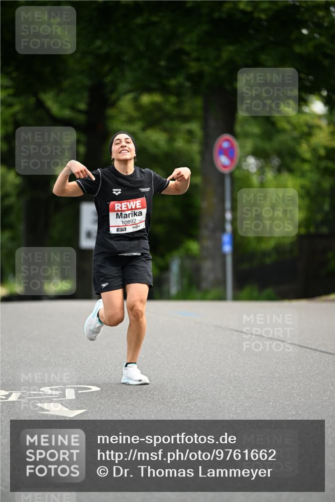 14.06.2026 - REWE Women's Run Dr. Thomas Lammeyer http://msf.ph/oto/9761662 14.06.2026 09:33:53 Laufen 10892, 7 meine-sportfotos.de