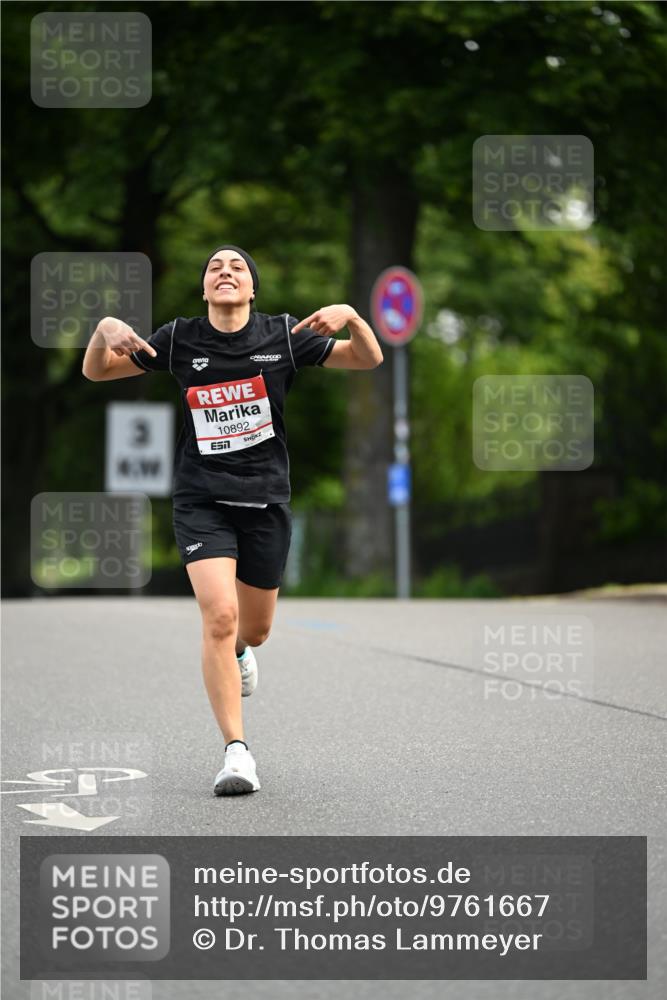 14.06.2026 - REWE Women's Run Dr. Thomas Lammeyer http://msf.ph/oto/9761667 14.06.2026 09:33:53 Laufen 10892 meine-sportfotos.de