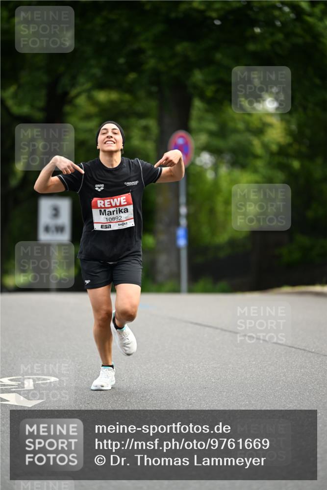 14.06.2026 - REWE Women's Run Dr. Thomas Lammeyer http://msf.ph/oto/9761669 14.06.2026 09:33:53 Laufen 10892 meine-sportfotos.de