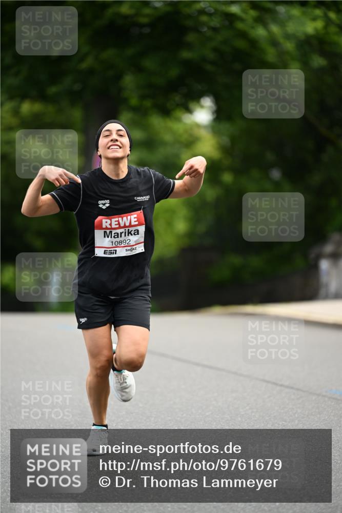 14.06.2026 - REWE Women's Run Dr. Thomas Lammeyer http://msf.ph/oto/9761679 14.06.2026 09:33:54 Laufen 10892 meine-sportfotos.de