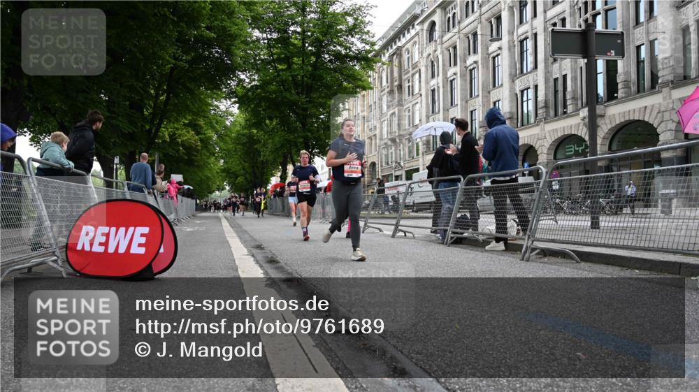 14.06.2026 - REWE Women's Run J. Mangold http://msf.ph/oto/9761689 14.06.2026 11:06:43 Ziel 5268, 5437, 5735, 5977, 6012, 6041 meine-sportfotos.de