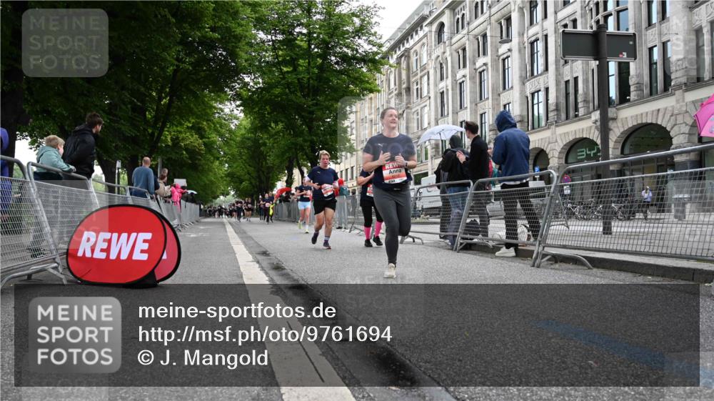 14.06.2026 - REWE Women's Run J. Mangold http://msf.ph/oto/9761694 14.06.2026 11:06:43 Ziel 5268, 5437, 5735, 5977, 6012, 6041 meine-sportfotos.de
