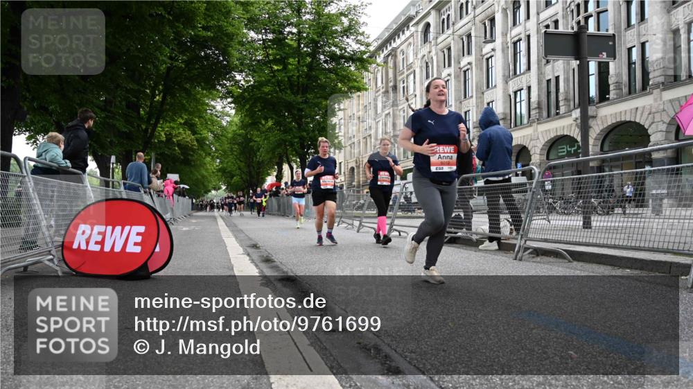 14.06.2026 - REWE Women's Run J. Mangold http://msf.ph/oto/9761699 14.06.2026 11:06:44 Ziel 5268, 5437, 5735, 5977, 6012, 6041 meine-sportfotos.de