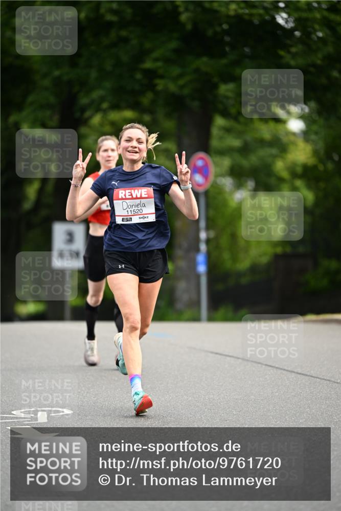 14.06.2026 - REWE Women's Run Dr. Thomas Lammeyer http://msf.ph/oto/9761720 14.06.2026 09:34:01 Laufen 3, 11520, 57 meine-sportfotos.de