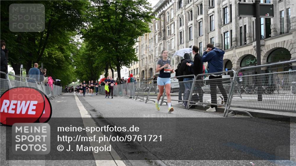 14.06.2026 - REWE Women's Run J. Mangold http://msf.ph/oto/9761721 14.06.2026 11:06:47 Ziel 5103, 5268, 5437, 6012, 6041 meine-sportfotos.de