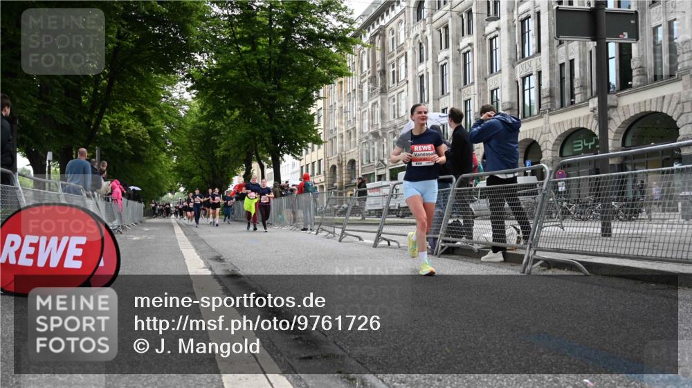 14.06.2026 - REWE Women's Run J. Mangold http://msf.ph/oto/9761726 14.06.2026 11:06:47 Ziel 5103, 5268, 5437, 6012, 6041 meine-sportfotos.de