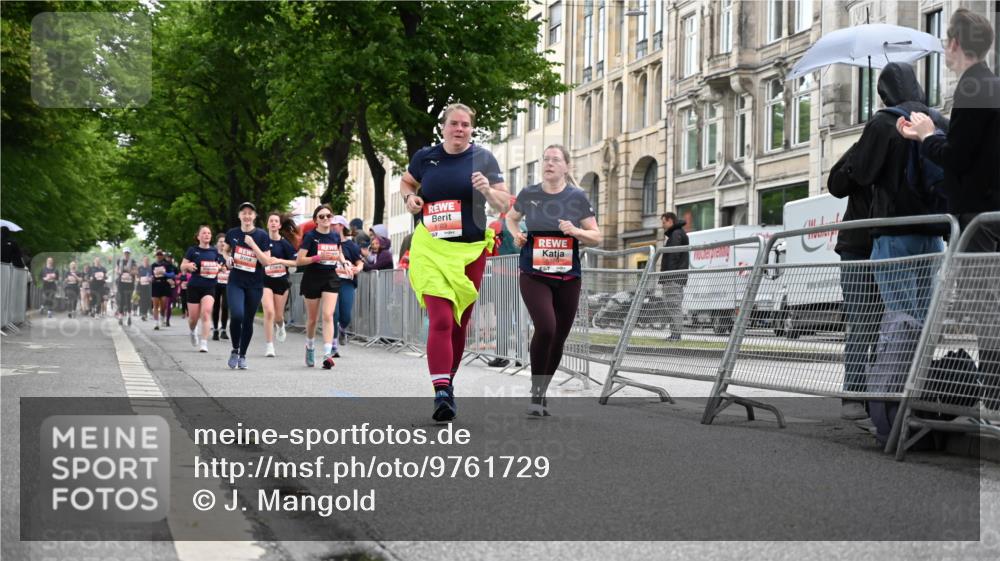 14.06.2026 - REWE Women's Run J. Mangold http://msf.ph/oto/9761729 14.06.2026 11:06:51 Ziel 5103, 5229, 5368, 5483, 5484, 6041 meine-sportfotos.de
