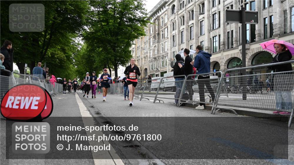 14.06.2026 - REWE Women's Run J. Mangold http://msf.ph/oto/9761800 14.06.2026 11:07:01 Ziel 5190, 5319, 5368, 5369, 5483, 5484, 5630, 5728, 5895, 6065 meine-sportfotos.de