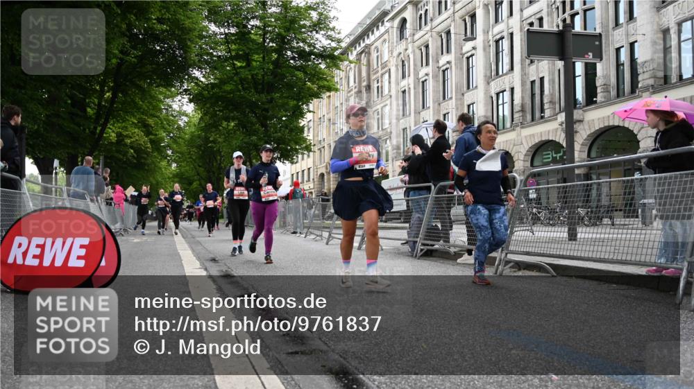 14.06.2026 - REWE Women's Run J. Mangold http://msf.ph/oto/9761837 14.06.2026 11:07:04 Ziel 5190, 5319, 5476, 5630, 5728, 5808, 5895, 6065 meine-sportfotos.de