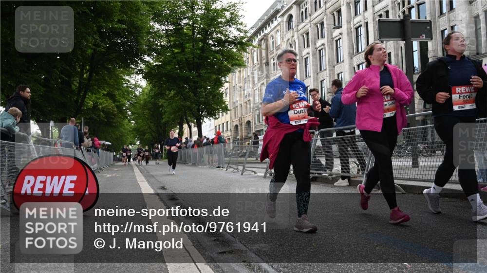 14.06.2026 - REWE Women's Run J. Mangold http://msf.ph/oto/9761941 14.06.2026 11:07:14 Ziel 5116, 5118, 5119, 5122, 5168, 5281, 5412, 5502, 5803 meine-sportfotos.de