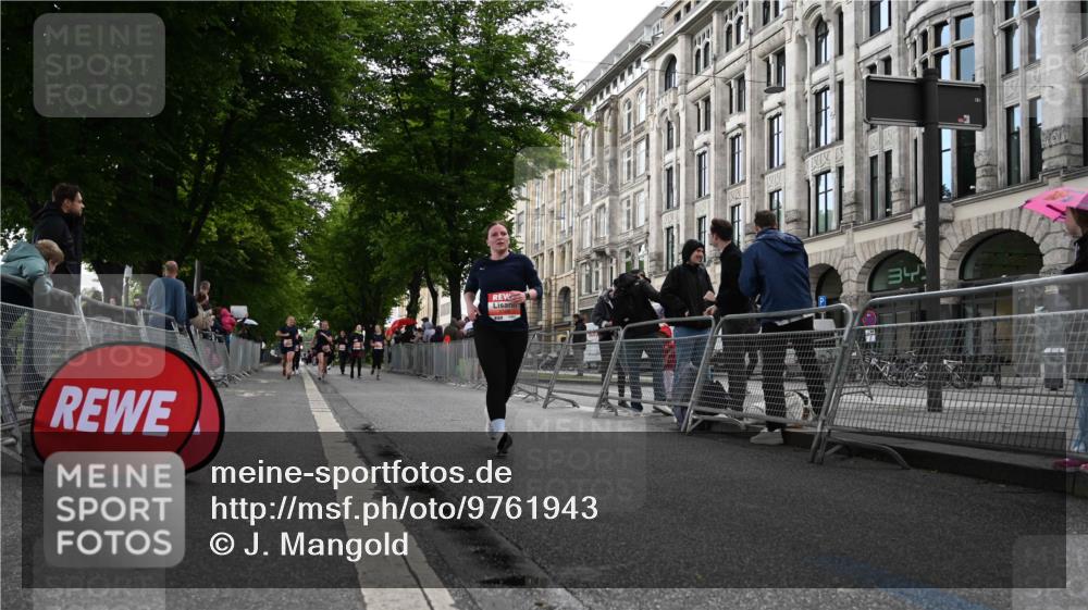 14.06.2026 - REWE Women's Run J. Mangold http://msf.ph/oto/9761943 14.06.2026 11:07:17 Ziel 5122, 5168, 5281, 5502, 5803 meine-sportfotos.de