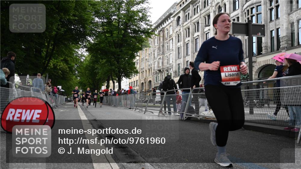 14.06.2026 - REWE Women's Run J. Mangold http://msf.ph/oto/9761960 14.06.2026 11:07:19 Ziel 5122, 5168, 5384, 5385 meine-sportfotos.de