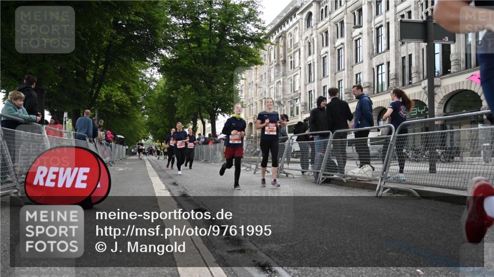 14.06.2026 - REWE Women's Run J. Mangold http://msf.ph/oto/9761995 14.06.2026 11:07:25 Ziel 5114, 5384, 5385, 5752, 5908, 5909 meine-sportfotos.de
