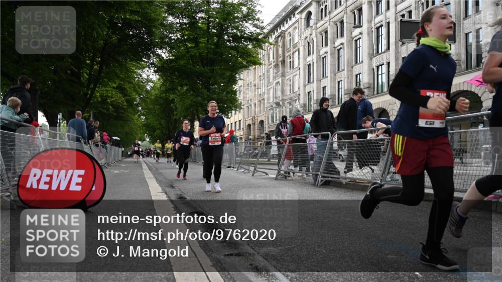 14.06.2026 - REWE Women's Run J. Mangold http://msf.ph/oto/9762020 14.06.2026 11:07:28 Ziel 5114, 5327, 5384, 5385, 5752, 5908, 5909 meine-sportfotos.de