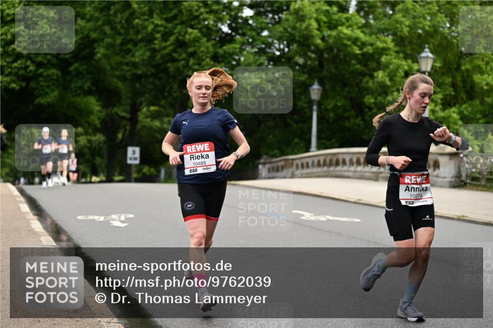 14.06.2026 - REWE Women's Run Dr. Thomas Lammeyer http://msf.ph/oto/9762039 14.06.2026 09:34:54 Laufen 10489, 7, 10274, 7 meine-sportfotos.de