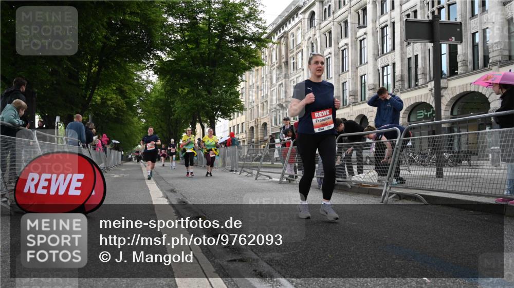14.06.2026 - REWE Women's Run J. Mangold http://msf.ph/oto/9762093 14.06.2026 11:07:34 Ziel 5065, 5313, 5327, 5423, 5664, 5752 meine-sportfotos.de