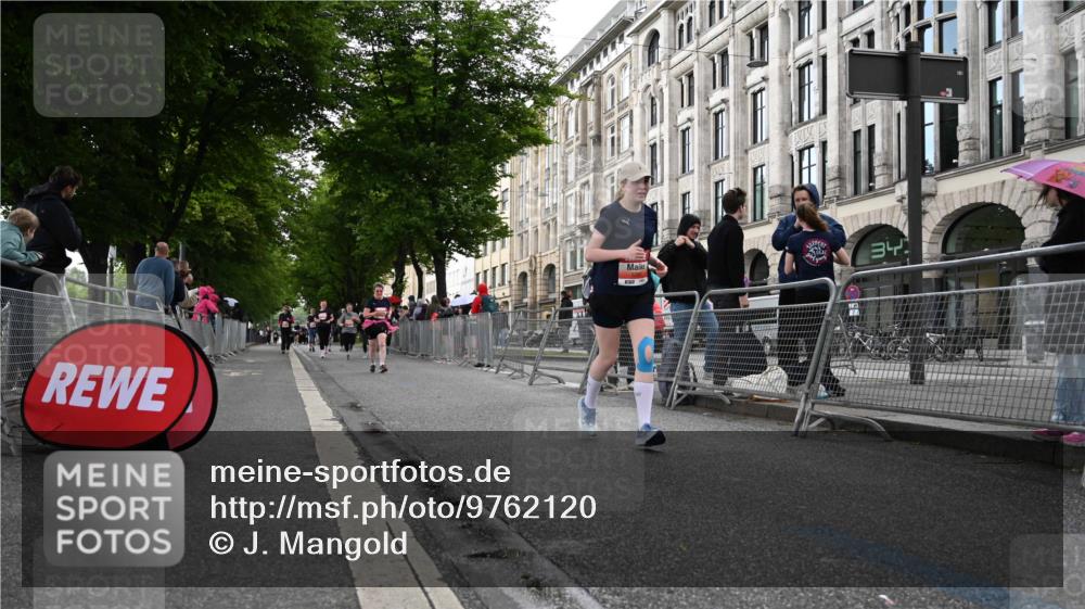 14.06.2026 - REWE Women's Run J. Mangold http://msf.ph/oto/9762120 14.06.2026 11:07:42 Ziel 5065, 5128, 5129, 5131, 5313, 5397, 5478, 5664 meine-sportfotos.de