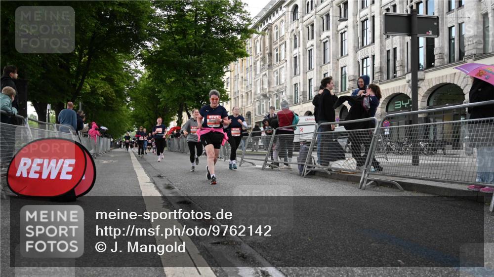 14.06.2026 - REWE Women's Run J. Mangold http://msf.ph/oto/9762142 14.06.2026 11:07:46 Ziel 5128, 5129, 5131, 5206, 5397, 5478 meine-sportfotos.de