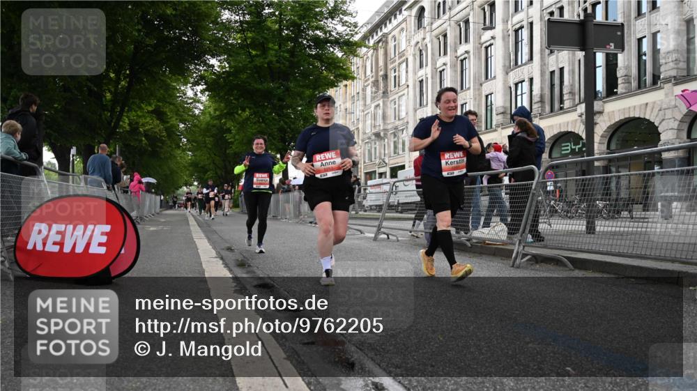 14.06.2026 - REWE Women's Run J. Mangold http://msf.ph/oto/9762205 14.06.2026 11:07:59 Ziel 5016, 5019, 5201, 5253, 5411, 5597, 5807 meine-sportfotos.de